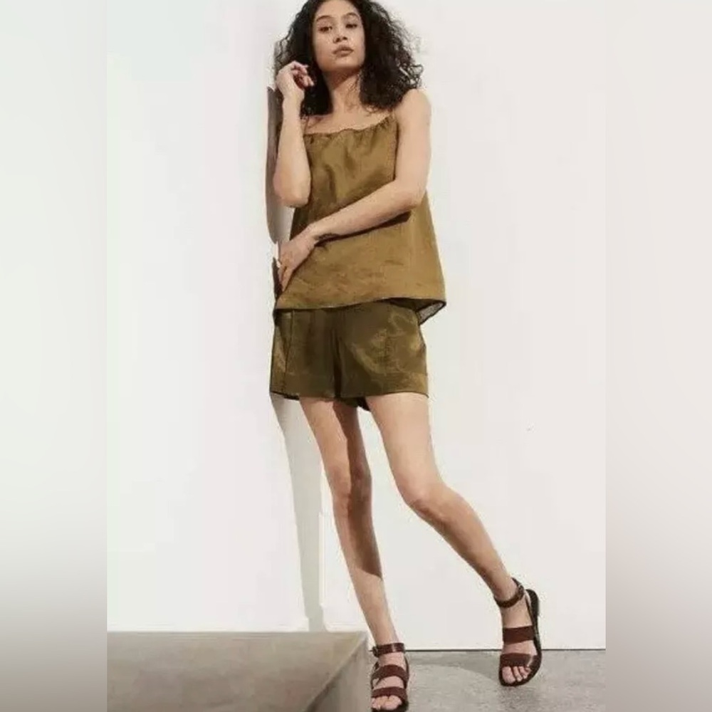 BANANA REPUBLIC DRY MUSTARD RAMIE CAMISOLE Women’s Size XL Tank Top